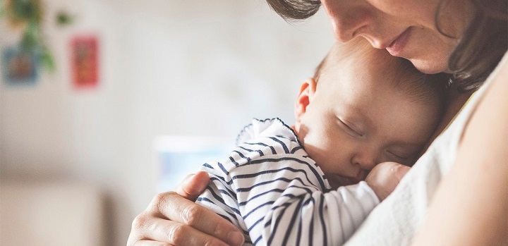 خواباندن نوزاد