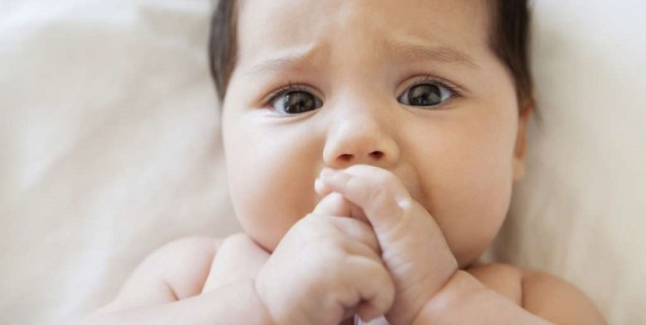 خوردن انگشت