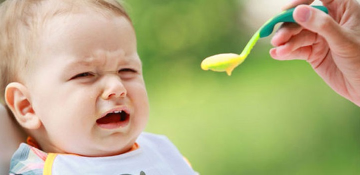 غذا خوردن کودک