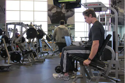 Correct form for Single-Leg Leg Extension
