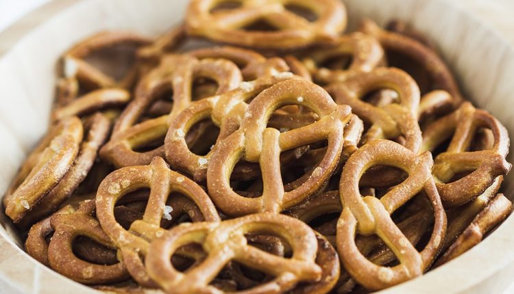 pretzels-bowl