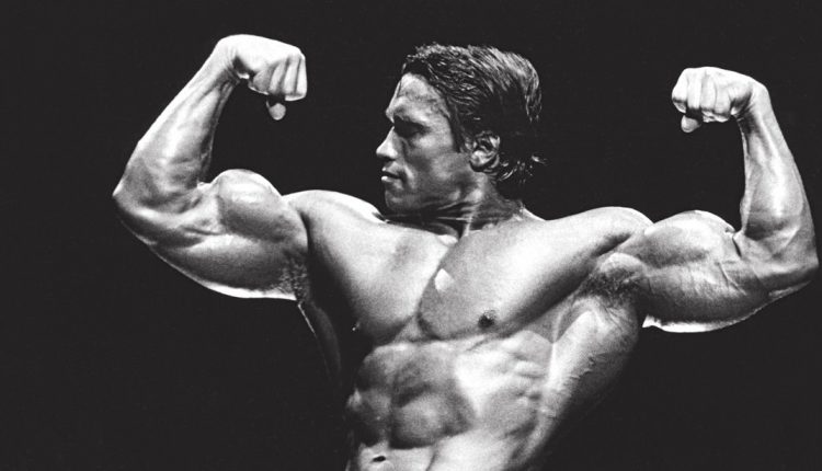 arnold-flexing-1